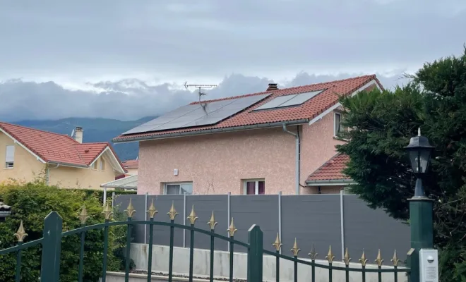 Installation panneaux photovoltaiques près d'Oyonnax sur la commune de Cessy, Villefranche-sur-Saône, DIZAY ENERGY